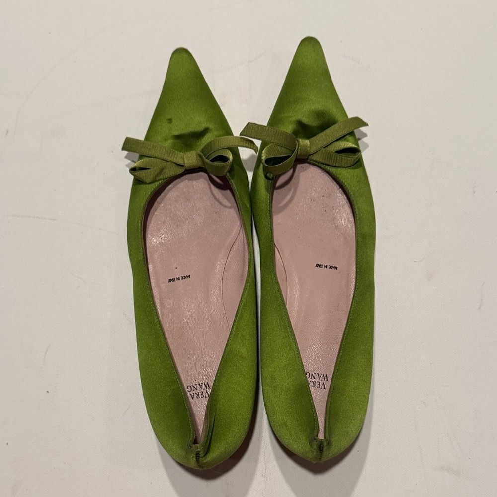 Vera Wang Olive Green Flats with Bow - Picture 3 of 4